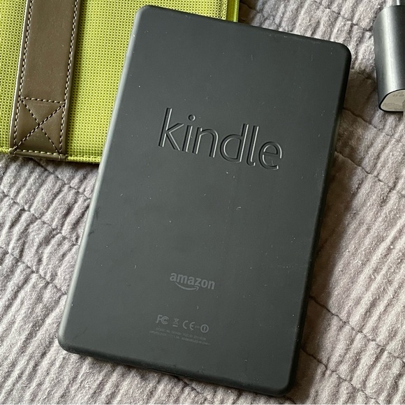 Amazon Kindle Fire 1st Generation 7” Screen Wifi Black Model DO1400 - Picture 5 of 11